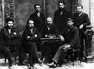 Lenin se skupinou členů Petrohradské ligy boje za emancipaci dělnické třídy, Petrohrad, únor 1897 (čb foto)
